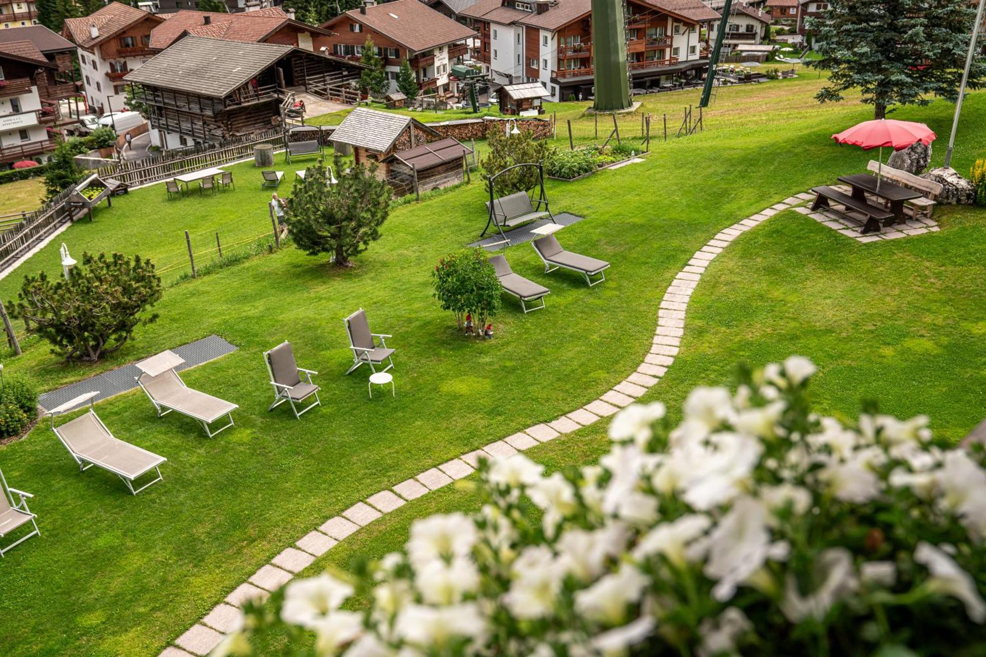 Hotel Garni La Bercia Selva di Val Gardena Zewnętrze zdjęcie