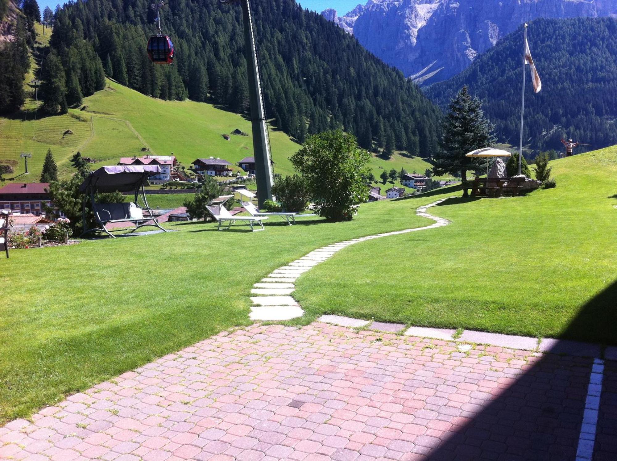 Hotel Garni La Bercia Selva di Val Gardena Zewnętrze zdjęcie