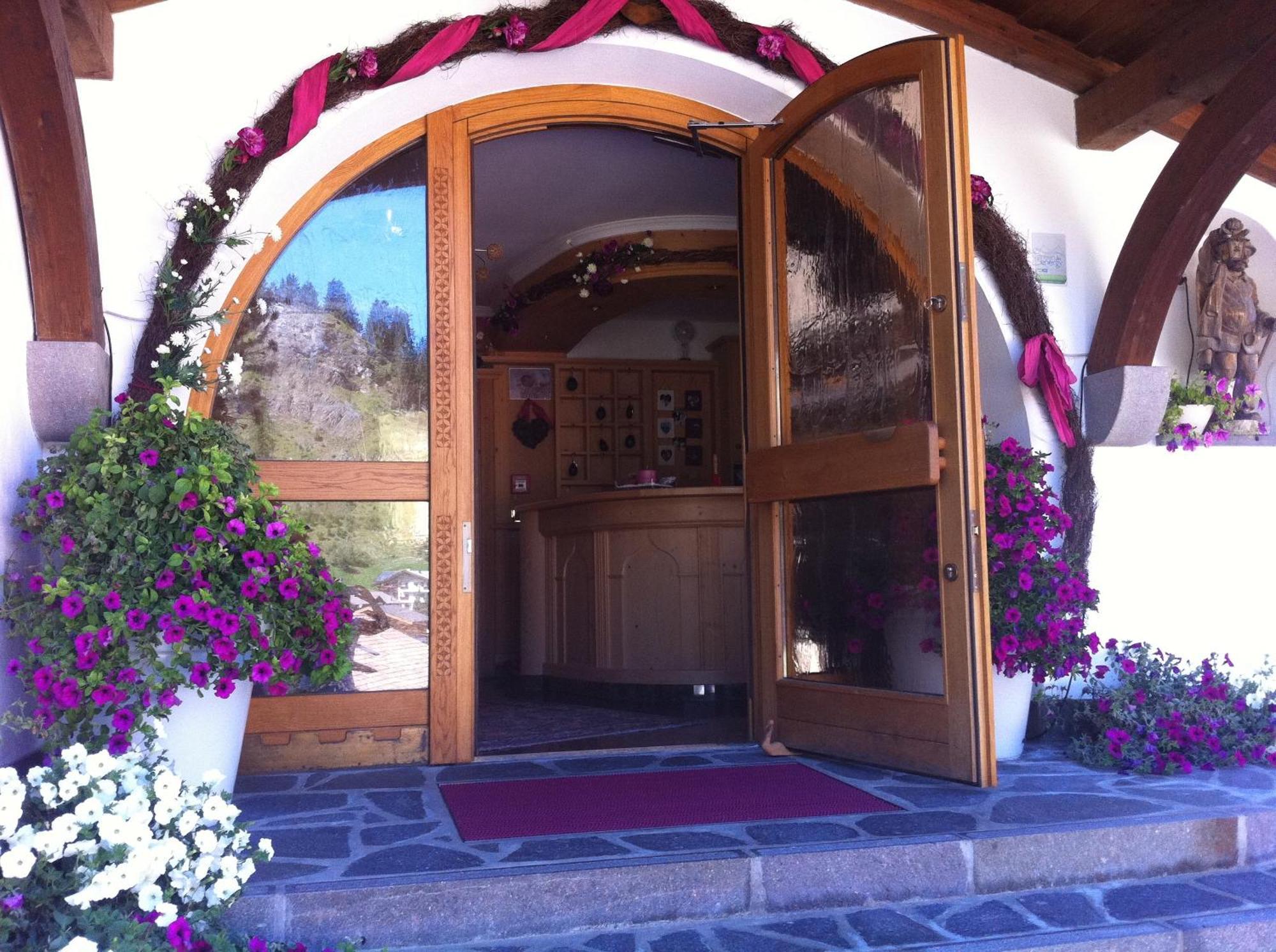 Hotel Garni La Bercia Selva di Val Gardena Zewnętrze zdjęcie