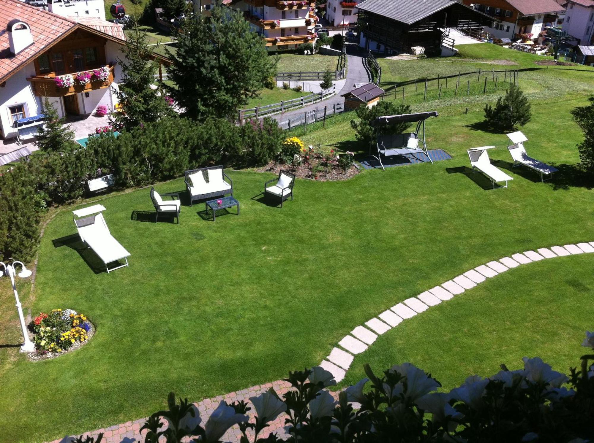 Hotel Garni La Bercia Selva di Val Gardena Zewnętrze zdjęcie