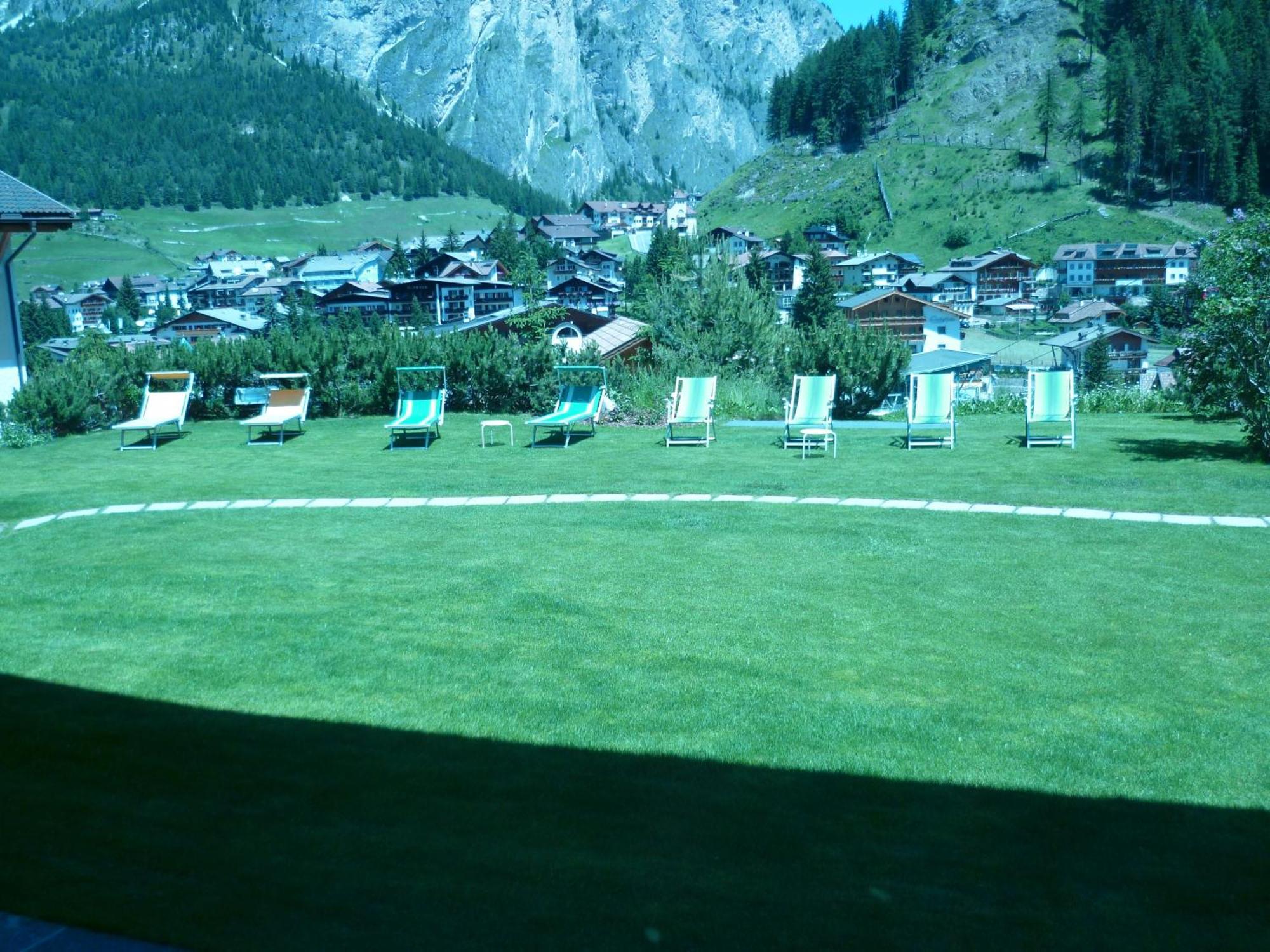 Hotel Garni La Bercia Selva di Val Gardena Zewnętrze zdjęcie